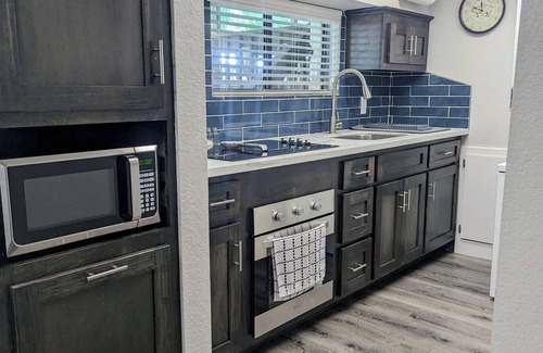 Montgomery House | Lake ConRoy Estates Unit B with Pool Access