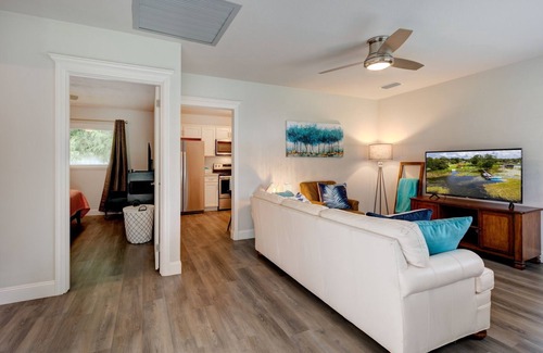 Mount Dora House | Lake Cottage Minutes from Downtown Mount Dora!