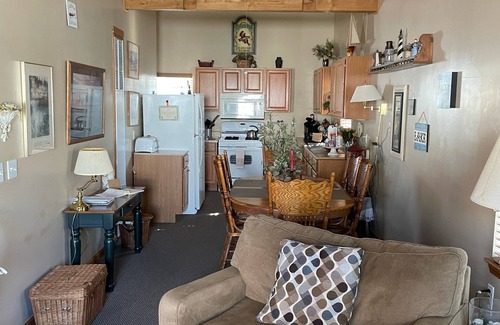 Ashtabula Cottage | Lake Cottage