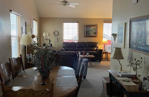 Ashtabula Cottage | Lake Cottage