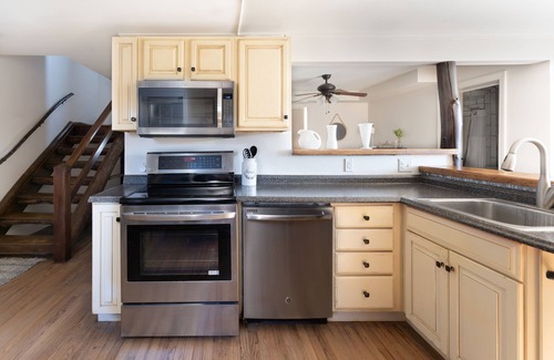 Hillsville House | Lake Cottage Year Round Swim Spa Serene Escape Between Pittsburgh and Cleveland