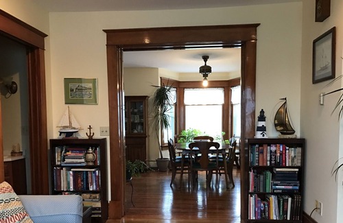Albion Other | Lake Country Farmhouse w/ Breakfast 5 min to Lake Ontario