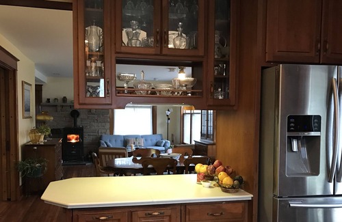 Albion Other | Lake Country Farmhouse w/ Breakfast 5 min to Lake Ontario