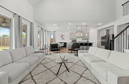 Little Elm House | Lake Cove Retreat- 4-Bedroom Escape