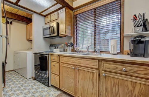 Packwood Cabin | Lake Creek Cabin | 1 Bed, 1 Bath