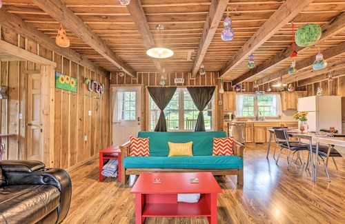 Albany Cabin | Lake Cumberland Area Cabin - 4 Mi. to Lake!
