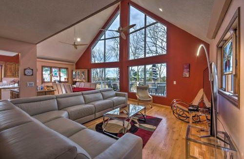 Mill Springs House | Lake Cumberland Home with Deck and Water Access!