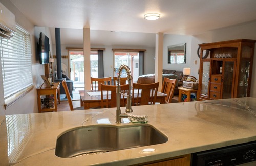 Hoodsport Cabin | Lake Cushman Cabin, Hot tub & Relaxing Creek.