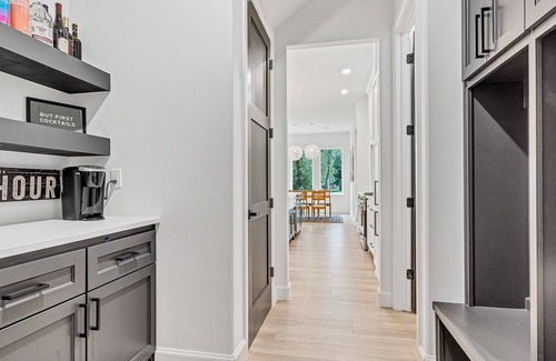 Kingston House | Lake Daze