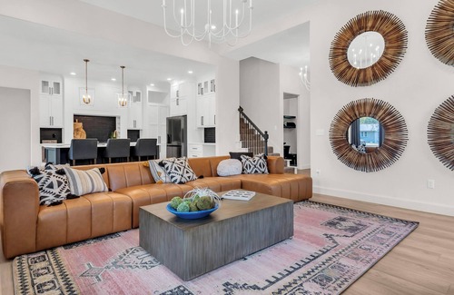 Kingston House | Lake Daze