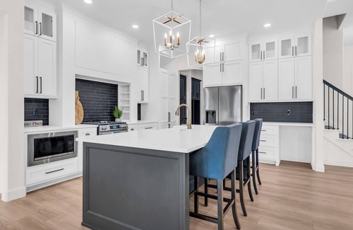 Kingston House | Lake Daze