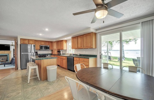 Lewiston House | Lake Effect :Autumn Getaway with Kayaks, Trails, and Peaceful Views