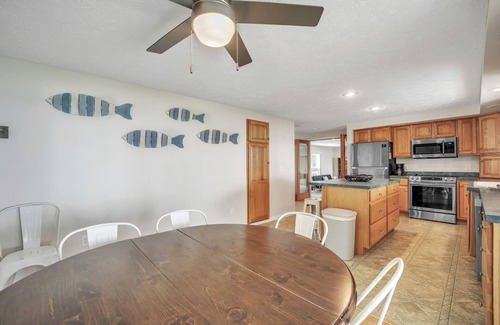 Lewiston House | Lake Effect :Autumn Getaway with Kayaks, Trails, and Peaceful Views