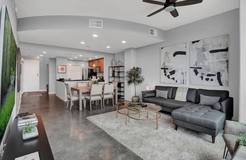 South Eola Condo | Lake Eola Thornton Prk Modern 2Bed 2Bath & Parking