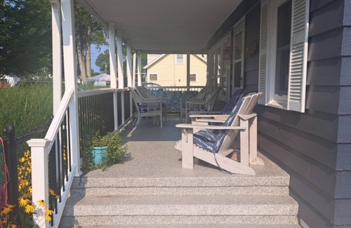 Town of Evans House | Lake Erie Beach Getaway @ Angola On The Lake