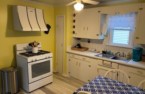 Conneaut Cottage | Lake Erie Cottage With Private Beach Accessn22% Discount offered for 2+ nights