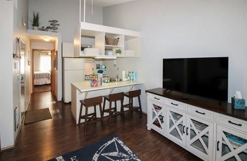 Oak Harbor Condo | Lake Erie Escape! 1 Bed Condo in Green Cove. Minutes from Magee Marsh!