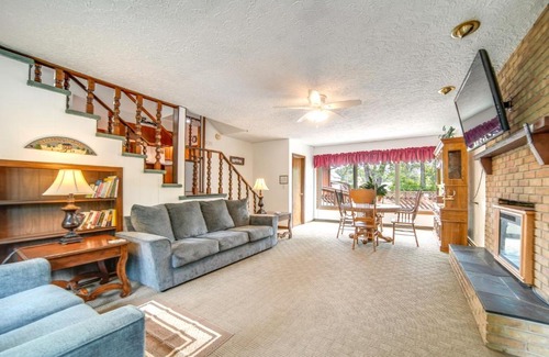Conneaut House | Lake Erie Getaway with Private Pool and Yard!