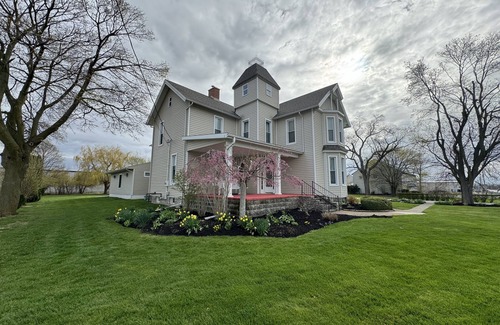 Marblehead Apartment | Lake Erie’s Hidden Gem Awaits You In Marblehead!