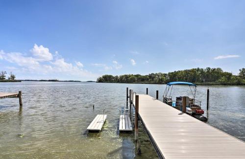 Shoreland House | Lake Erie Waterfront Home with Sunroom and Yard!