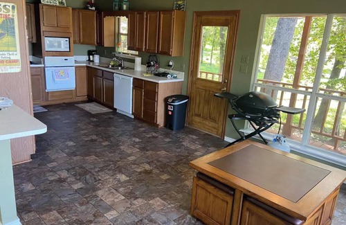 Cayuga House | Lake escape - 4 Bedroom Lake front property