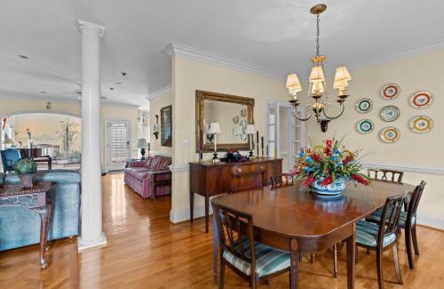 Lake Waccamaw House | Lake Escape - Lake Waccamaw home