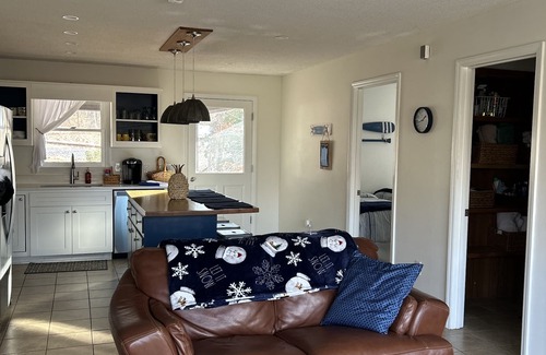 Mount Gilead House | Lake Escape on Lake Tillery/Gated Community/High Speed Internet