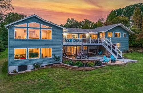 Aspen Hill House | Lake Escape