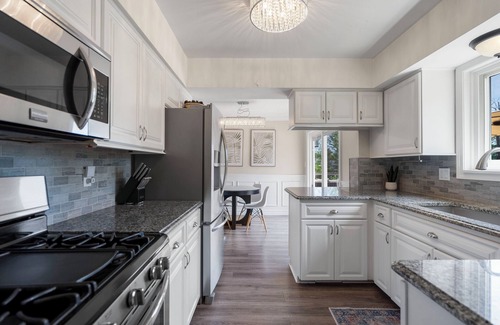 Waterford House | Lake Escape with Wellness Room