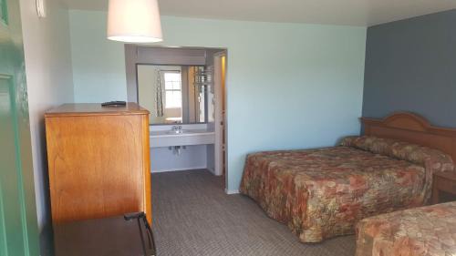 Checotah Hotel | Lake Eufaula Inn & Suites