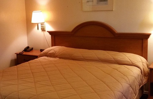 Checotah Hotel | Lake Eufaula Inn