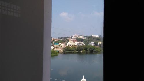 Lake Swaroop Sagar House | Lake face