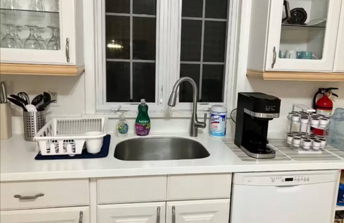 Glasser Apartment | Lake Facing Commute Friendly Sunny & Serene House