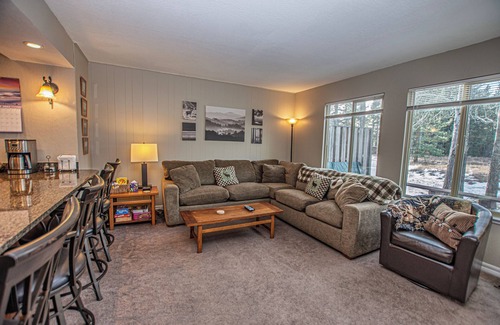 Lake Forest Condo | Lake Forest # 117 by Hauserman Rentals