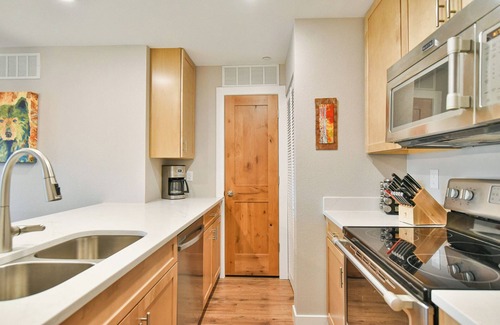 Frisco Condo | Lake Forest Lakeside Condo: Mountain, Lake Views