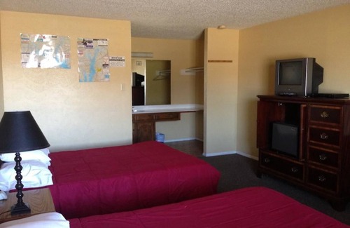 Alba Hotel | Lake Fork Marina & Motel