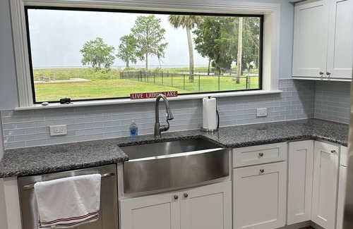 Lorida House | Lake Front 10 mins from the Sebring Race Track