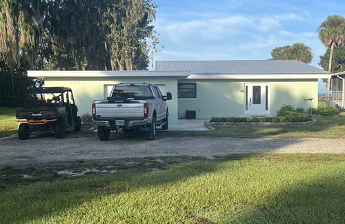 Lorida House | Lake Front 10 mins from the Sebring Race Track