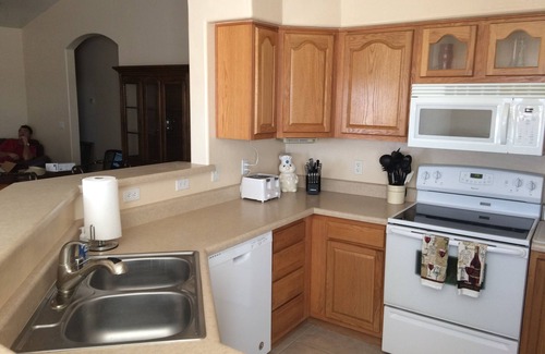 Arizona City House | Lake Front 4 Bedroom Snowbird Favorite- Close to Golf, Pickle Ball & Skydiving!