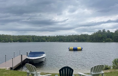 Mirror Lake House | Lake Front 4 Bedroom Private Family Retreat on Winni!