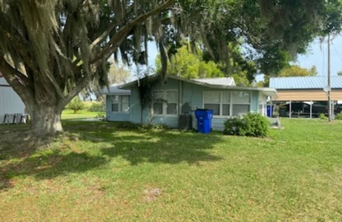 Placid Lakes Cottage | LAKE-FRONT AT BEAUTIFUL SANDY SHORE LAKE PLACID, FL