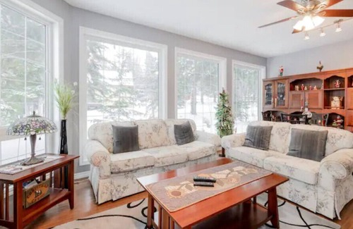 Silver Sands House | Lake Front Cabin, Kayaks, wake boards!
