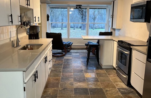 Elk Cabin | Lake front Cabin on beautiful private 60-acre property and 80-acre Lake.