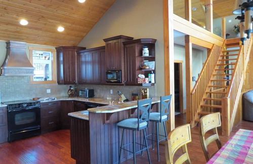 East Kootenay Ski Chalet | Lake front cabin on Tie Lake. Sleeps max 10. Ideal for 2 or 3 familes.