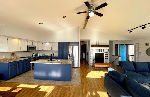 Athens Ski Chalet | Lake front Chalet in Catskill, close to ski slopes with Sauna-Game room.
