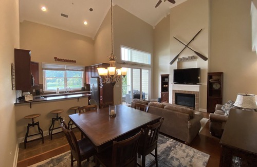 Andersonville Condo | Lake Front Condo @ Waterside Marina. Seasonal Pool, Hot Tub, Club house discount