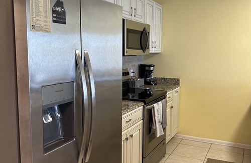 Osage Beach Condo | Lake front Condo with boat slip, elevator access, very close to shopping/dining