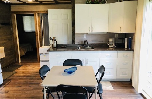 Lac du Bonnet Cabin | Lake front cottage on Lee River Road/Lac du Bonnet