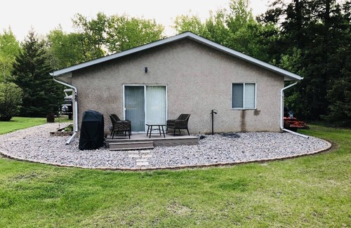 Lac du Bonnet Cabin | Lake front cottage on Lee River Road/Lac du Bonnet