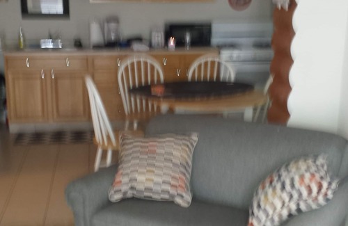 Delton Cottage | Lake Front Cottage on Upper Crooked Lake